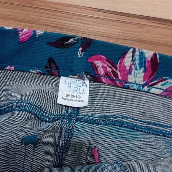 Time and Tru Blue Floral Pants M - Picture 3 of 3
